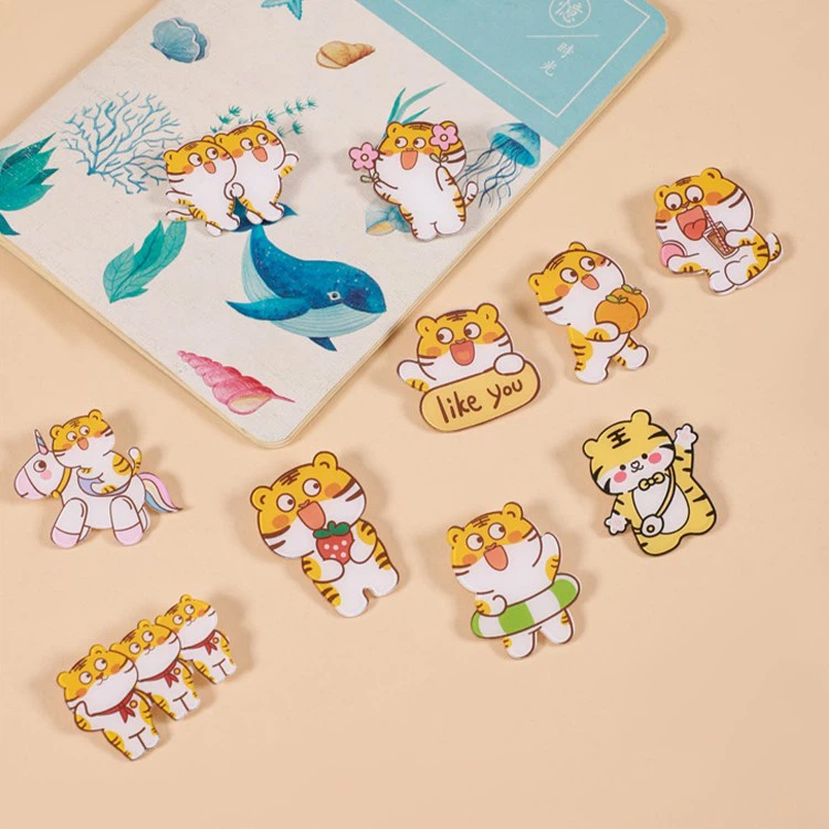 thin blue line pin badge