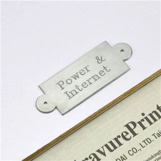 Plak non metal grave