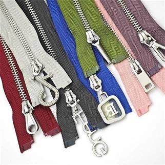 Metal levit zip