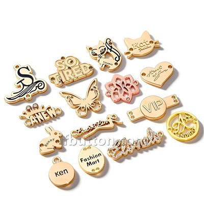 Tags logo metal pou Handbags