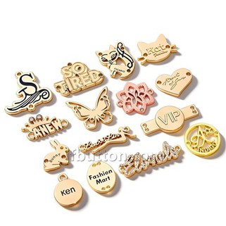 Tags logo metal pou Handbags